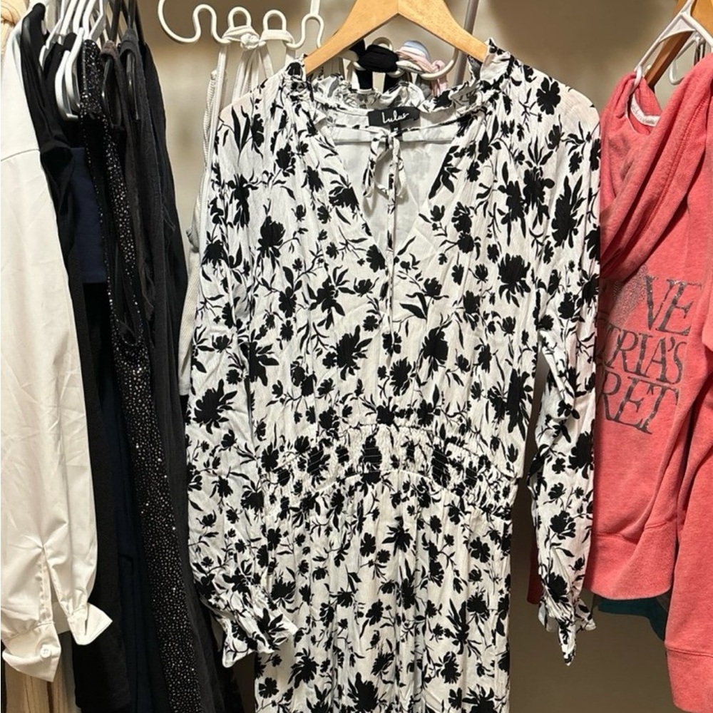 Full length lulus smocked dress